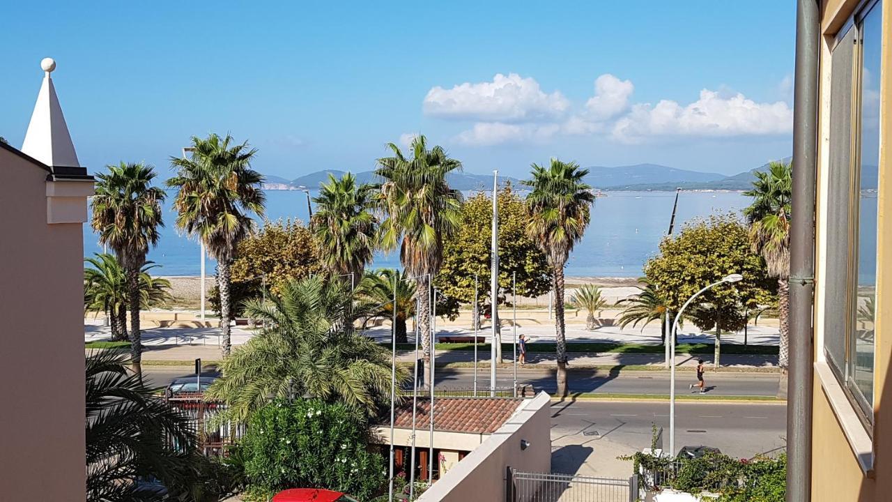 Appartamento In Centro Fronte Spiaggia Del Lido Con Terrazza Vista Mare E Wi-Fi Alghero Exterior foto